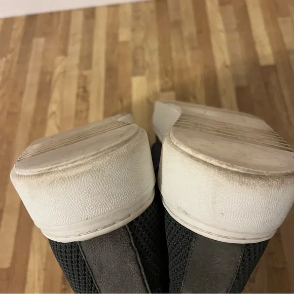 Eileen Fisher Dark Gray Stretch Fit Slip On Sneakers Shoes Size 7.5 - Picture 9 of 10